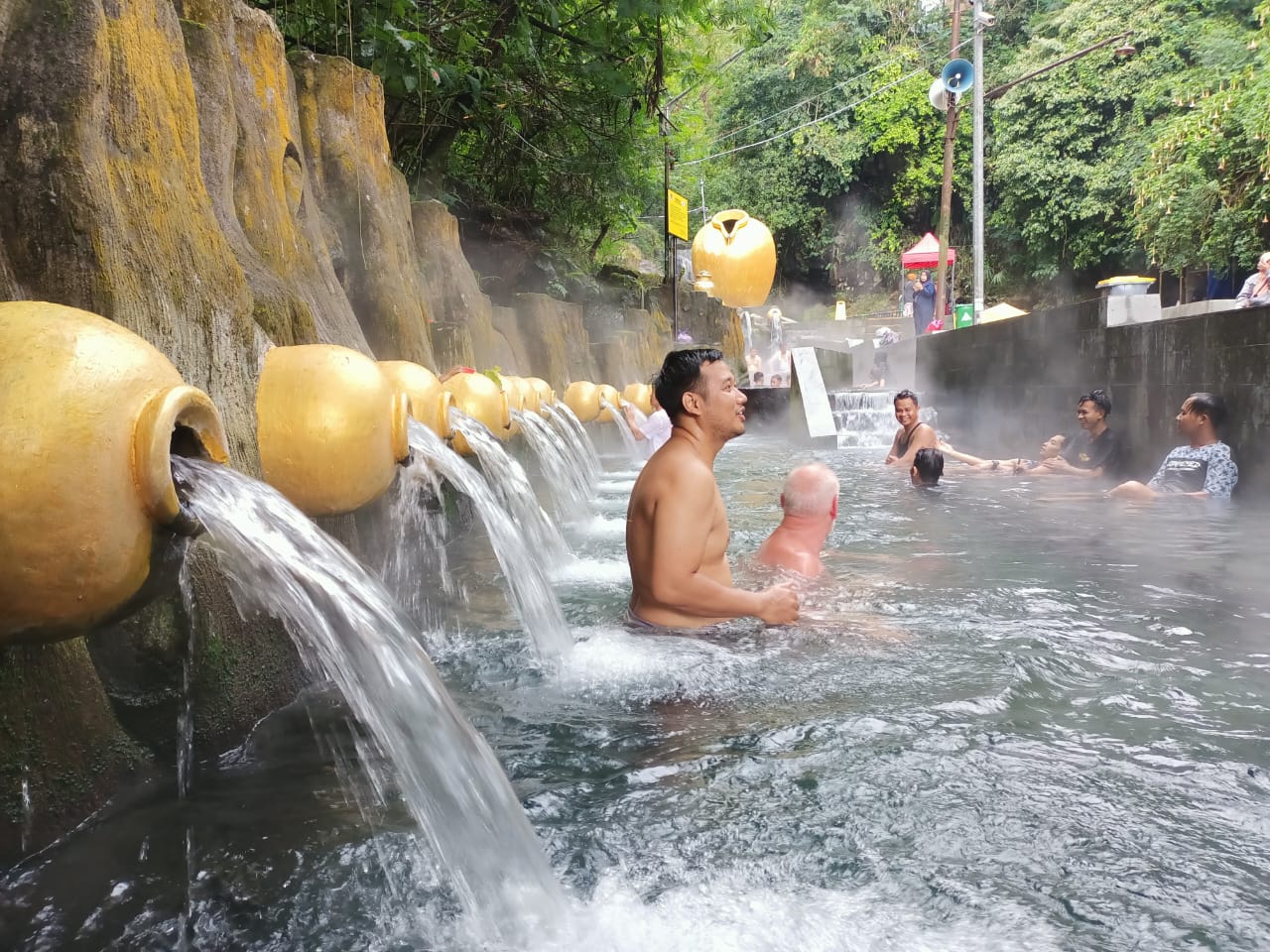 Guci Tegal: Wisata Alam dengan Sejarah, Mitos, dan Keajaiban Air Panas