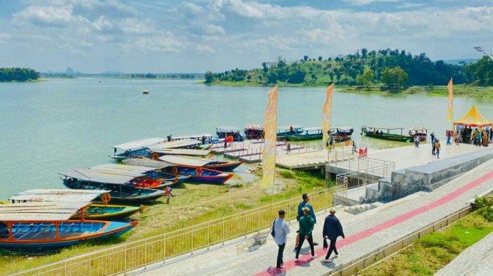 Waduk Cacaban Tegal 10 Destinasi Wisata Murah di Tegal yang Bikin Liburan Makin Seru