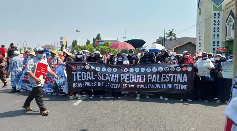 Ribuan Orang dari 2 Kelompok Massa di Tegal Turun ke Jalan Gelar Aksi Peduli Palestina